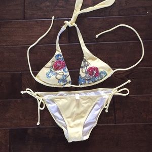 Victoria’s Secret Pale Yellow Bikini w/ Sequin